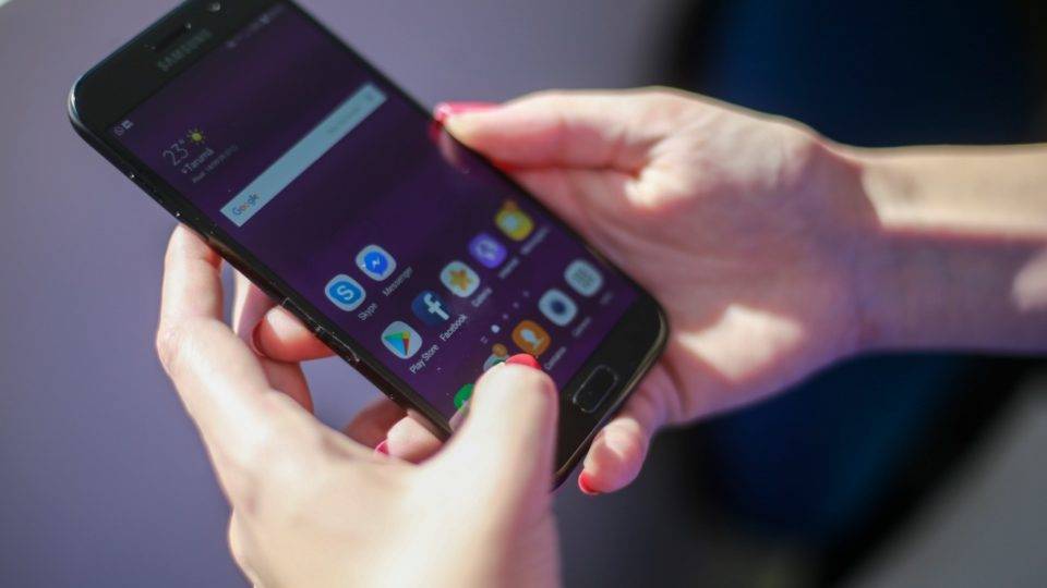 Tem celular pré-pago? Prazo para recadastramento em 17 estados acaba na segunda-feira Imagem ilustrativa