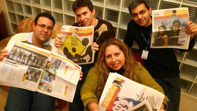 A equipe da Gazetinha: Cristiano Freitas, editor; João Rodrigo Maroni, repórter; Luciane Horcel, repórter; e Lucio Barbeiro, designer |
