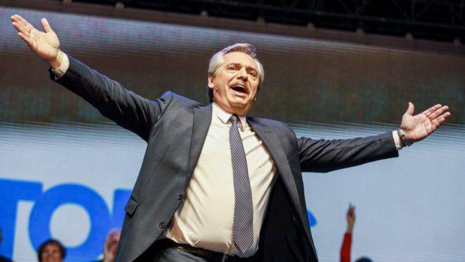 Alberto Fernández, cuja vice é cristina Kirchner, vence primárias na Argentina
