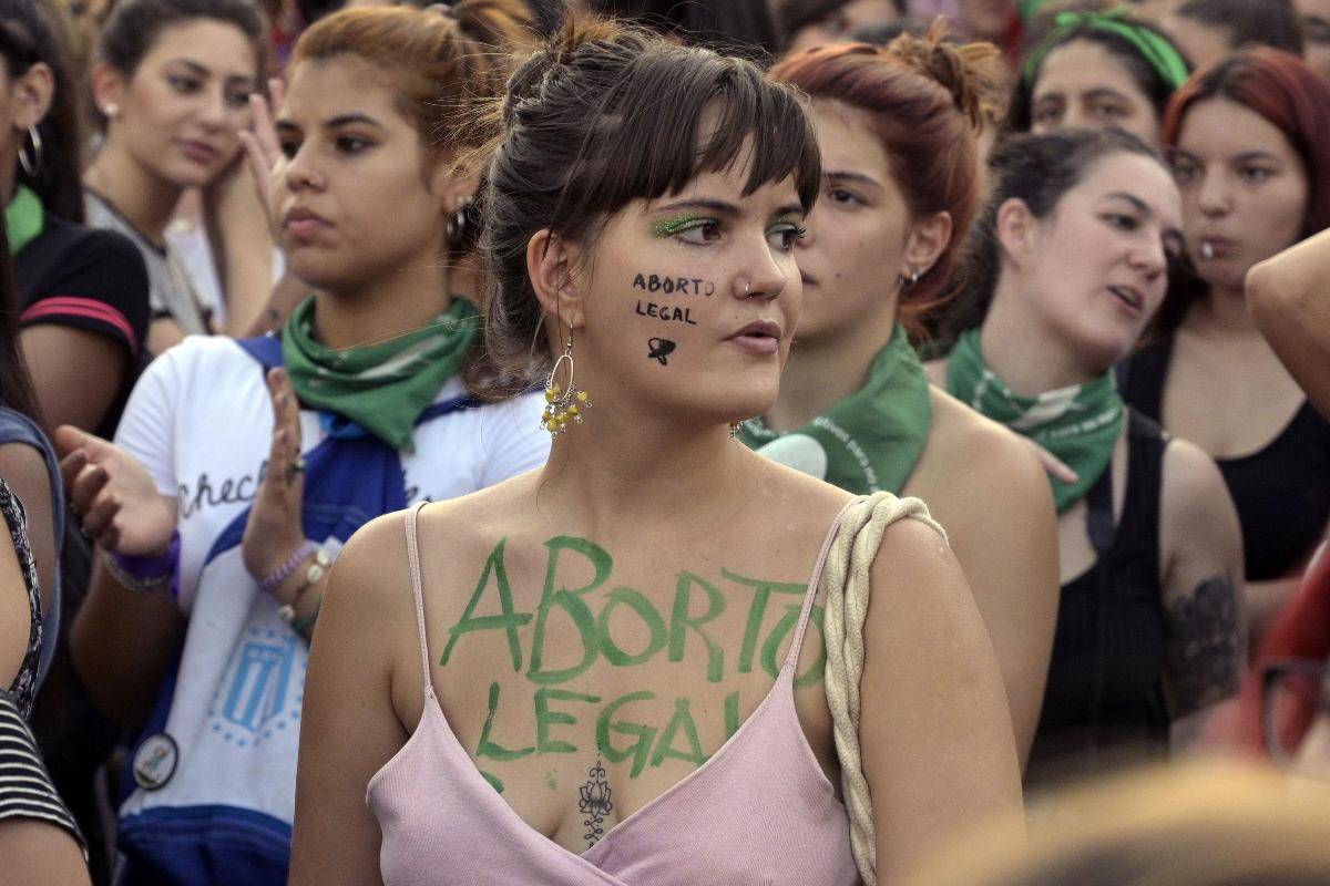 Na Argentina, ativistas voltam a pedir pela legalização do aborto | JUAN MABROMATA/AFP