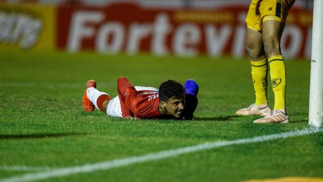 Caio Monteiro vem sendo testado no ataque do Paraná, que não marca há quatro jogos na Série B 2019