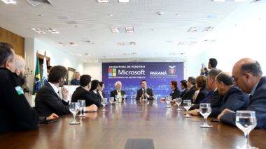 Ratinho Junior assina parceria com Microsoft