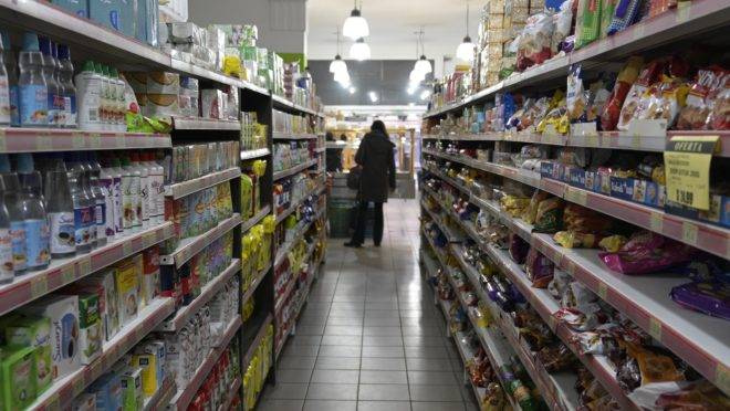 O presidente argentino, Mauricio Macri, anunciou cortes de impostos para ajudar a aliviar a crise economia