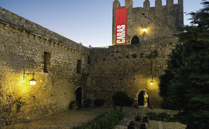 Editora Caras terá seu próprio banco Acesso ao Castelo ou à Ilha de Caras pode ser ampliado a quem atingir metas de faturamento