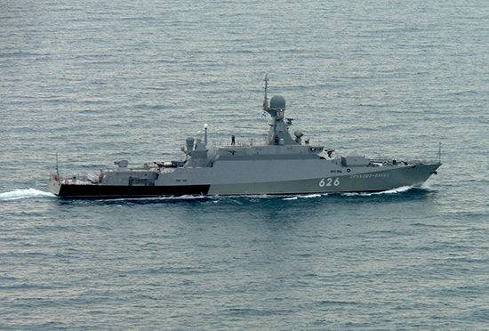 Navios de guerra da Frota do Mar Negro da Rússia operando na zona do Mediterrâneo, em abril