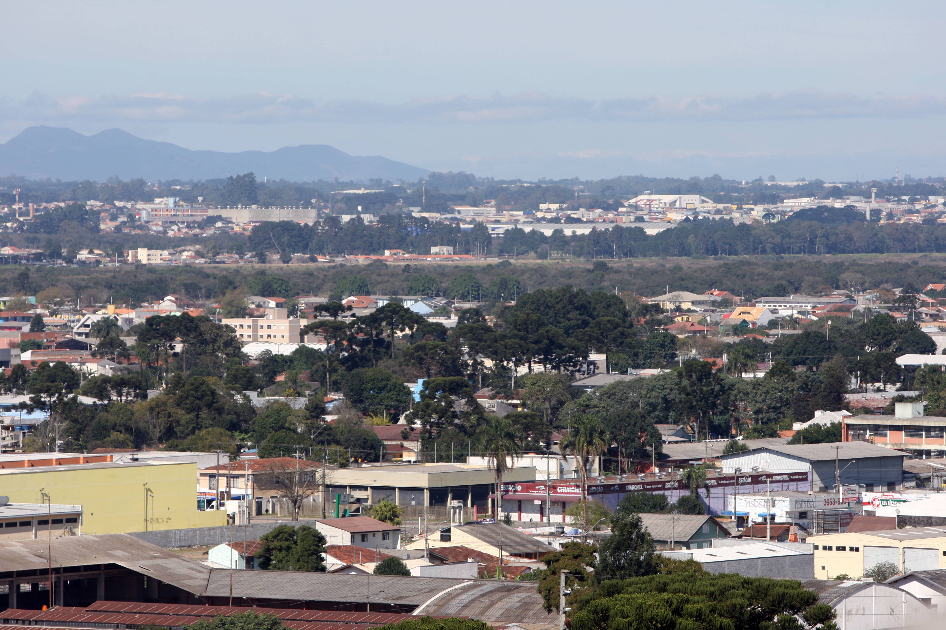 Imagem da cidade de Pinhais, integrante da Região Metropolitana de Curitiba.