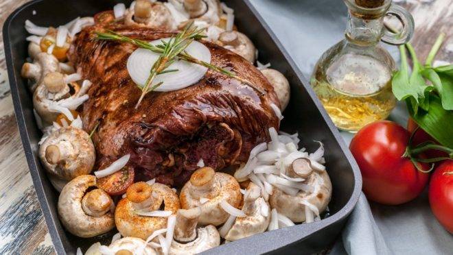Tanto a carne kosher (foto) quanto a halal precisam obedecer algumas regras no abate dos animais de acordo com as leis judaica e muçulmana.