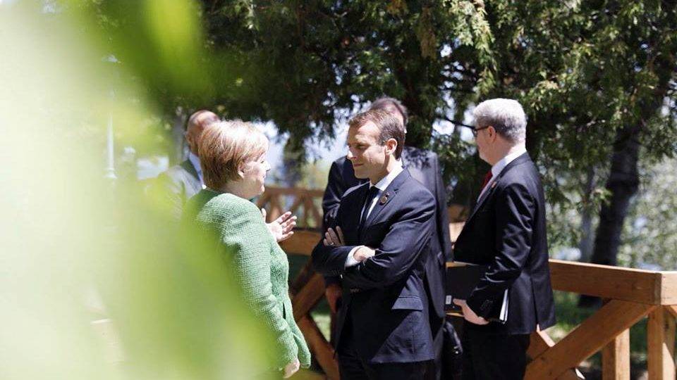 Macron se refere à Amazônia como “nossa casa” e pede reunião com G7 sobre queimadas Macron: Bolsonaro ainda não respondeu a crítica
