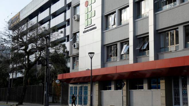 Fachada do Campus IFPR em Curitiba