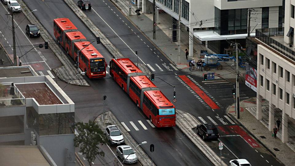 Definição da tarifa e nova licitação do transporte público no radar do próximo prefeito.