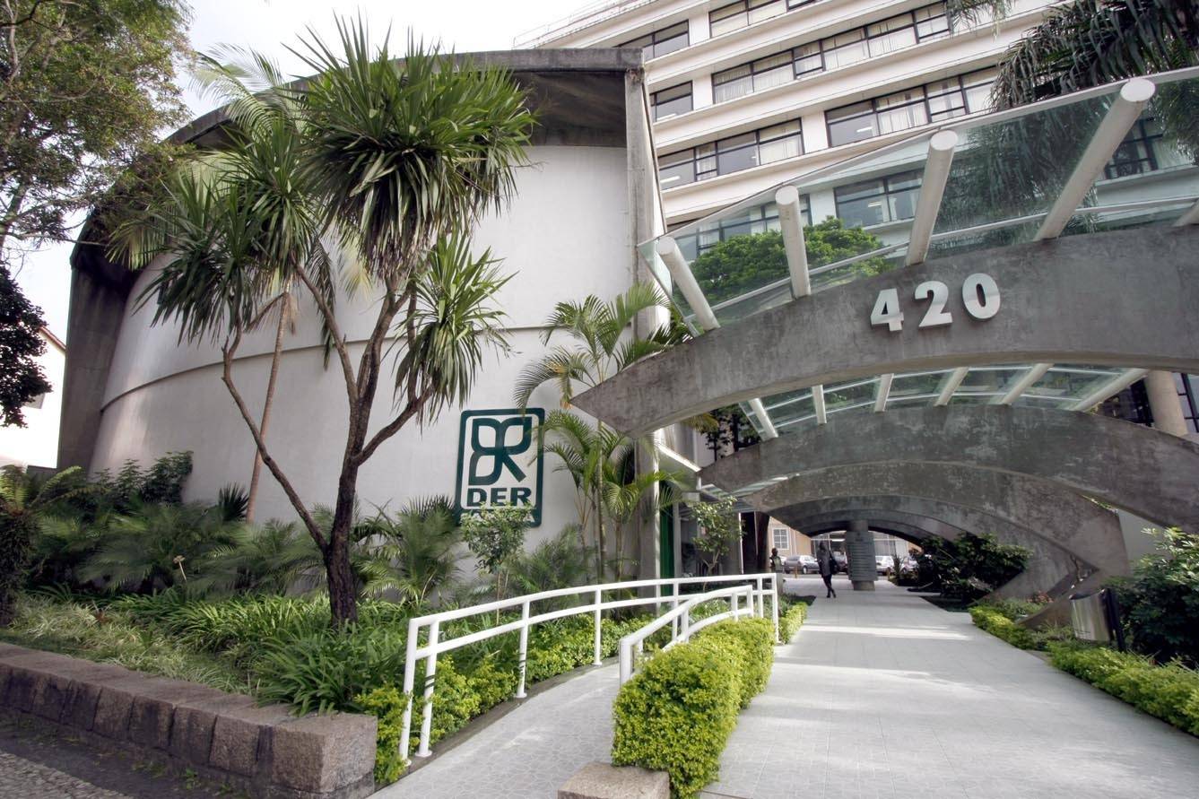 Engenheiros contratados por PSS devem atuar no Departamento de Estradas de Rodagem do Paraná (DER-PR).