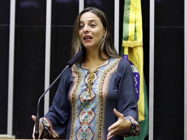 Fernanda Melchionna é deputada federal pelo Psol-RS e candidata a prefeitura de Porto Alegre.