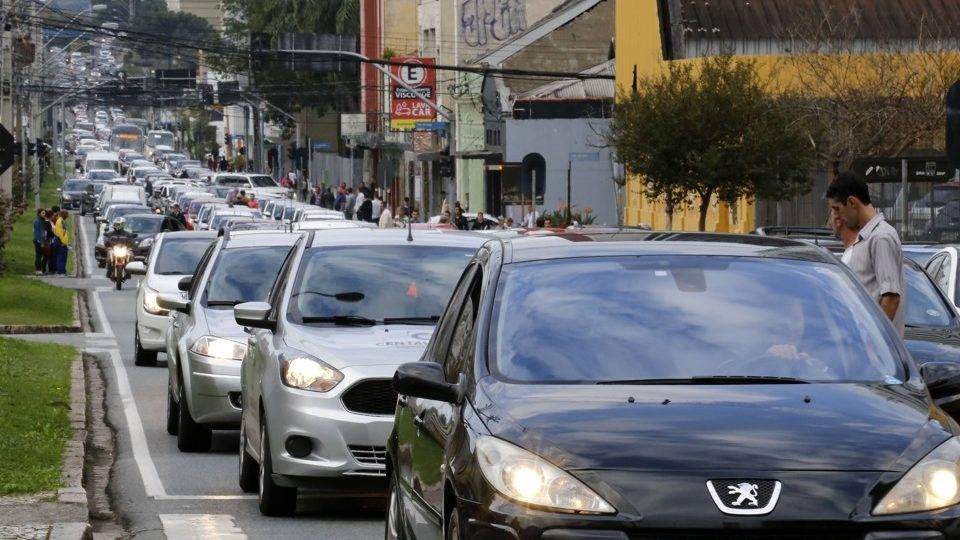 Como o esquema no Detran levou R$ 32,7 milhões do bolso dos motoristas paranaenses Taxa de financiamento de veículos está em discussão.