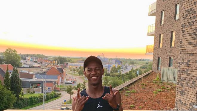 Jhonny Lucas fechou som o Sint-Truidense, da Bélgica