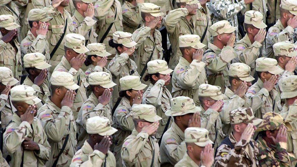 Foto de arquivo mostra soldados americanos na base militar americana Bagram, no Afeganistão