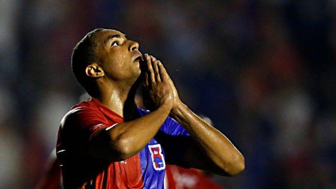 Atacante Jenison fez o gol do Paraná. Foto: Albari Rosa/Gazeta do Povo