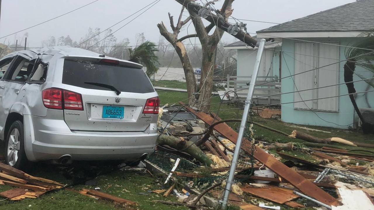 Casas foram destruídas pelo furacão Dorian nas Bahamas
