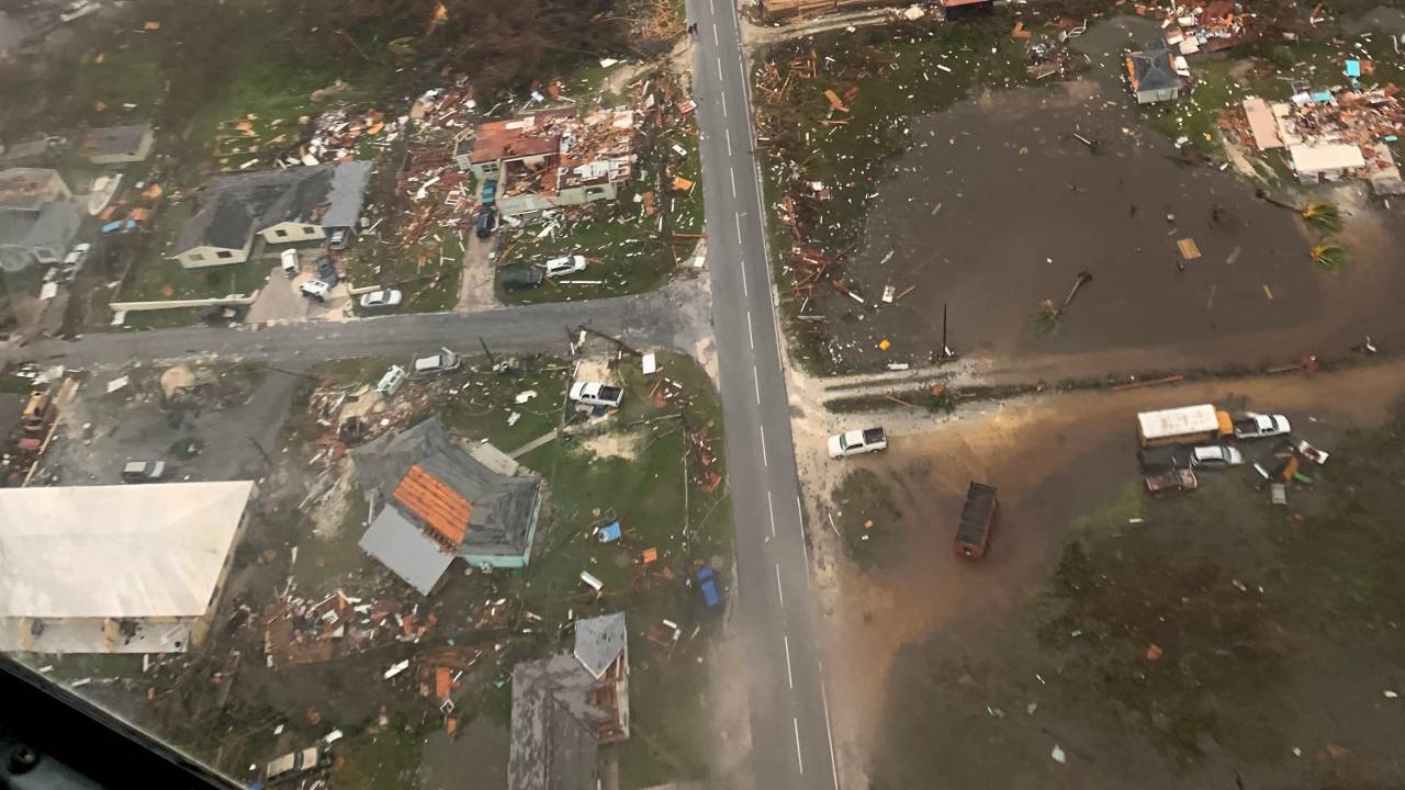 Destruição causada pelo furacão Dorian nas Bahamas
