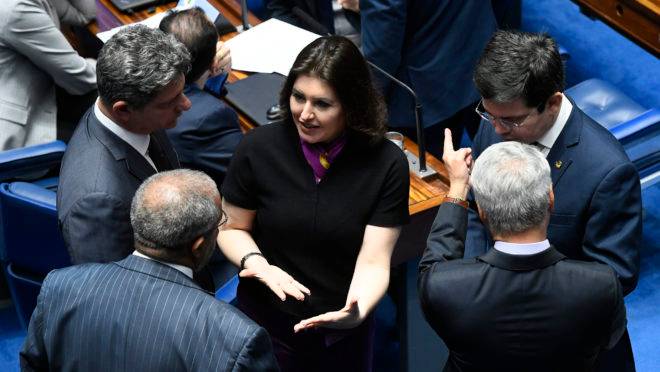 Senadora Simone Tebet, presidente da CCJ: relator da PEC do Pacto Federativo fica com MDB e PEC dos Fundos com PSD.