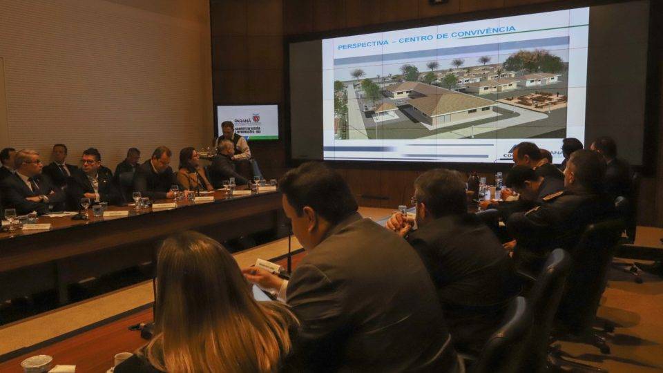 Reunião entre governo do Paraná e Cohapar