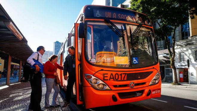 Ônibus de Curitiba