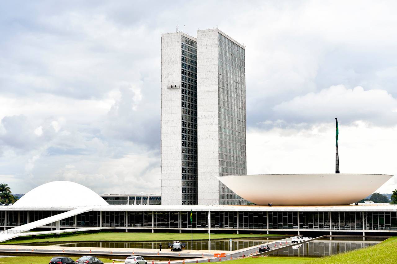 Algumas estatais dependem do aval do Congresso para serem privatizadas. Será o caso da Eletrobras, por exemplo, que o governo pretende enviar o projeto até o dia 20 de setembro Algumas estatais dependem do aval do Congresso para serem privatizadas. Será o caso da Eletrobras, por exemplo, que o governo pretende enviar o projeto até o dia 20 de setembro