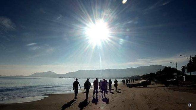 Caminho Brasileiro de Compostela tem 21 km e passa por diversas praias de Santa Catarina.