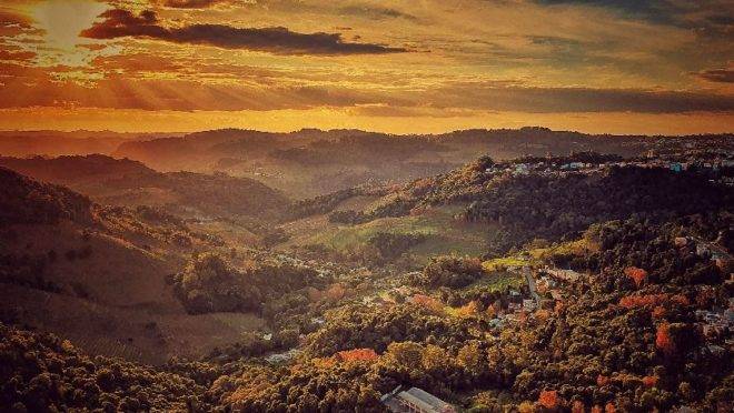 Bento Gonçalves promove o primeiro Festival de Balonismo da Serra Gaúcha, mas a cidade tem outras atrações turísticas que valem a visita.