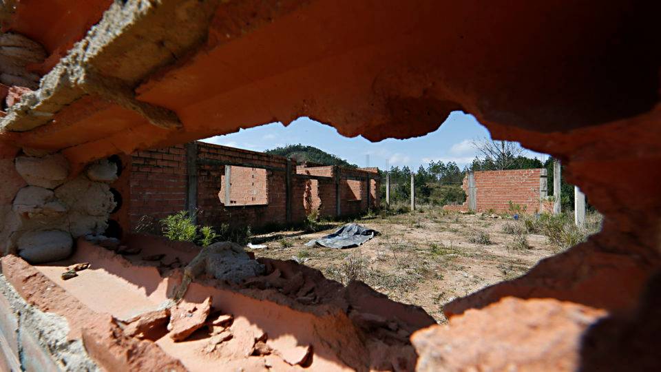 Justiça condena Maurício Fanini e mais 11 pessoas na Quadro Negro Obra parada