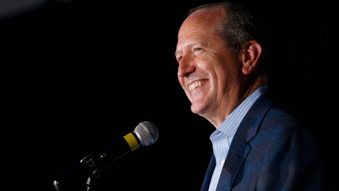 Candidato republicano Dan Bishop, ganhou as eleições para o Congresso americano