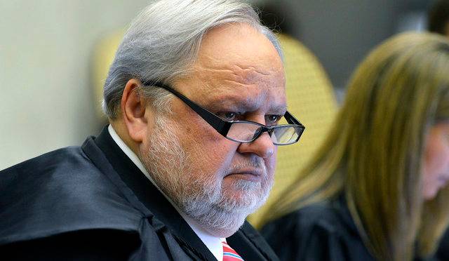 Relator da Lava Jato no
STJ, ministro Felix Fischer está de licença médica