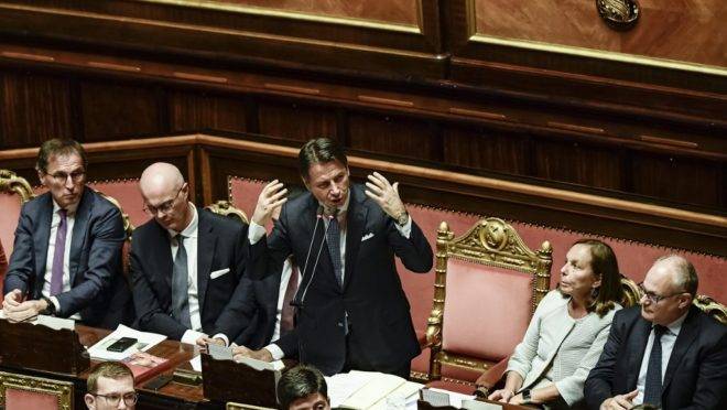O primeiro-ministro italiano Giuseppe Conte em discurso durante o voto de confiança ao seu governo no Senado, em Roma, 10 de setembro de 2019.