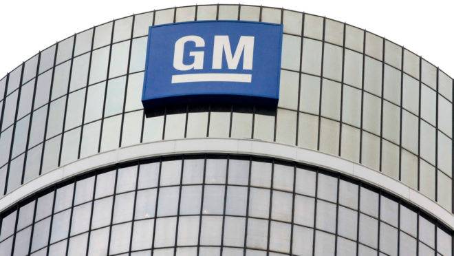 O presidente Donald Trump criticou a GM por diminuir sua força de trabalho e inativar fábricas nos EUA