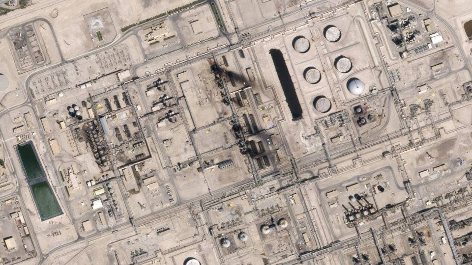 Ataque contra instalações de petróleo na Arábia Saudita