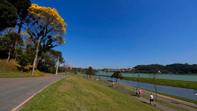 Dia de calor em Curitiba