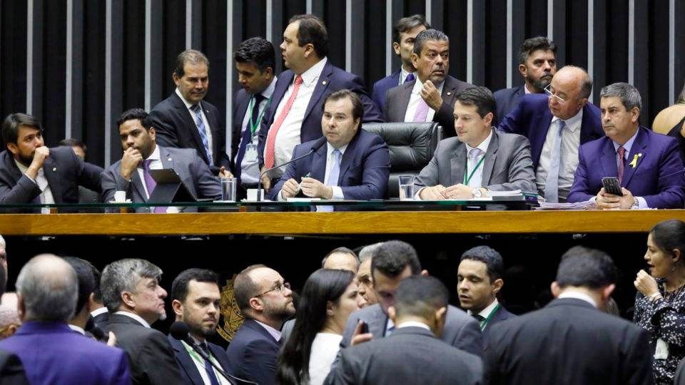 Imoralidade eleitoral Lei dos partidos aprovada na Câmara