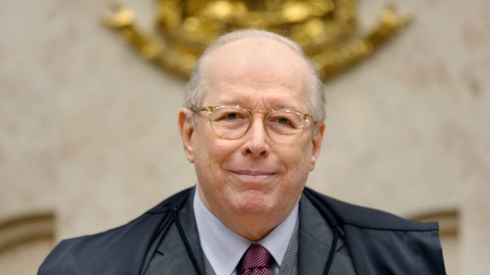 Celso de Mello diz que nota de Heleno é inacreditável, mas arquiva notícia-crime Decano do STF, ministro Celso de Mello decidiu derrubar sigilo sobre o vídeo da reunião ministerial do dia 22 de abril.
