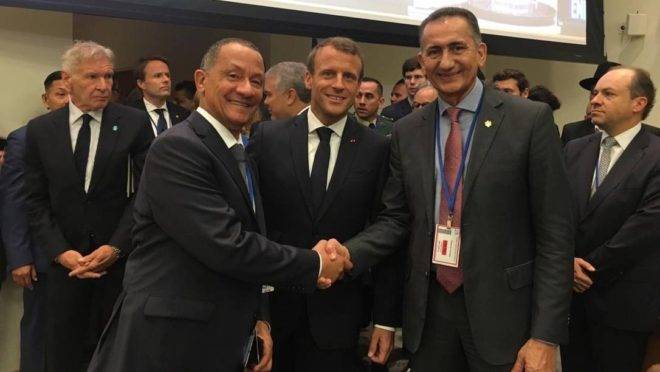 Governador do Amapá, Waldez Góes, com o presidente francês, Emmanuel Macron, e Rodolphe Alexandre, presidente da coletividade da Guiana Francesa.