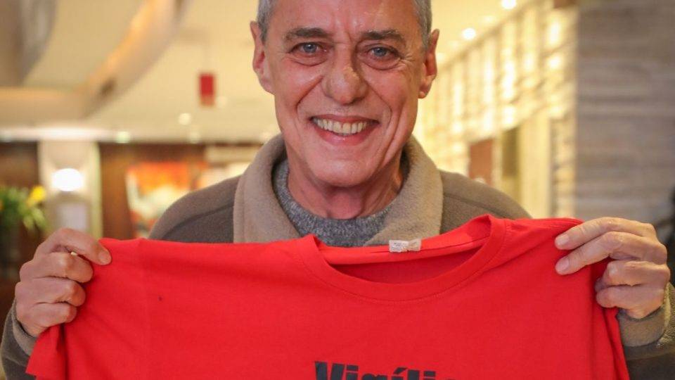 Vencedor do Prêmio Camões 2019, Chico Buarque