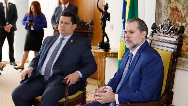Comitiva liderada por Davi Alcolumbre se encontrou com o presidente do STF, Dias Toffoli