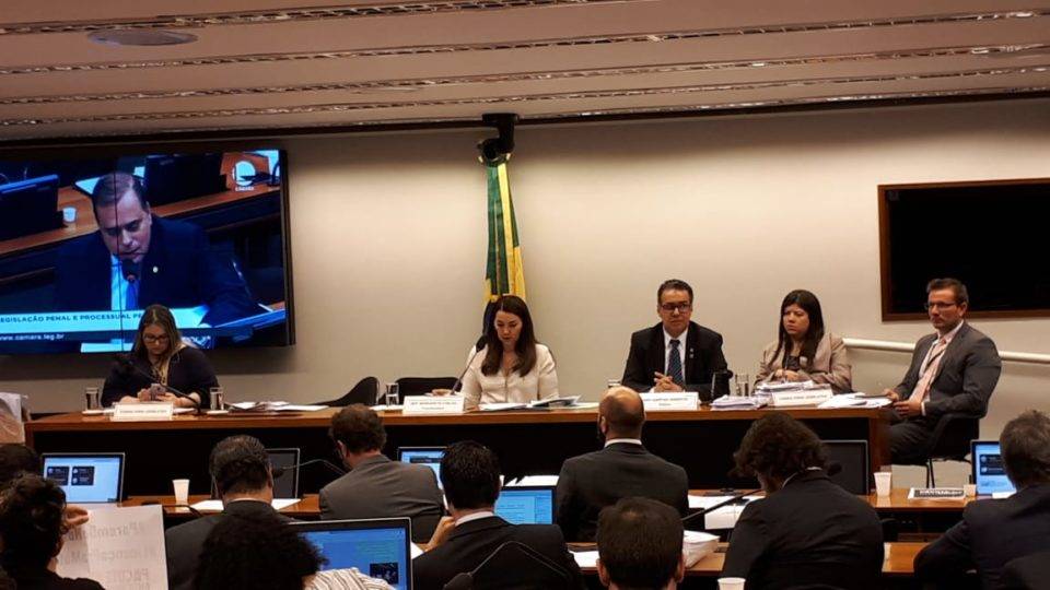 Excludente de ilicitude: grupo de trabalho da Câmara