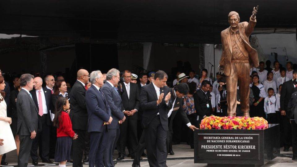 Chefes de Estado e de Governo da Unasul inauguram a estátua de Néstor Kirchner em 2014