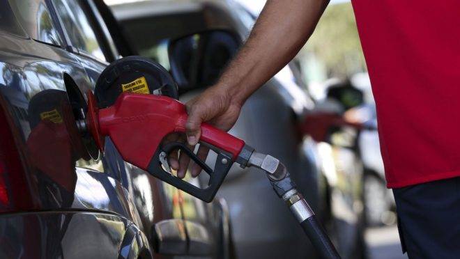 Na última semana, o aumento nas refinarias causou pouco impacto nas bombas de gasolina