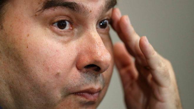 Rodrigo Maia comentou a fala de Eduardo Bolsonaro