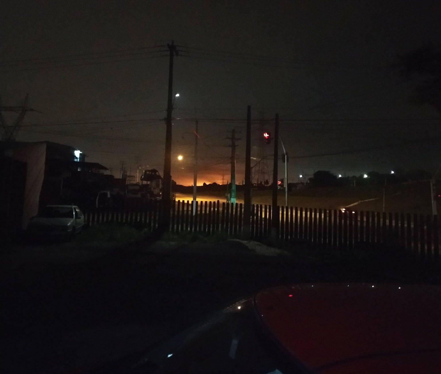 Chamas assustam moradores na madrugada deste domingo (29)