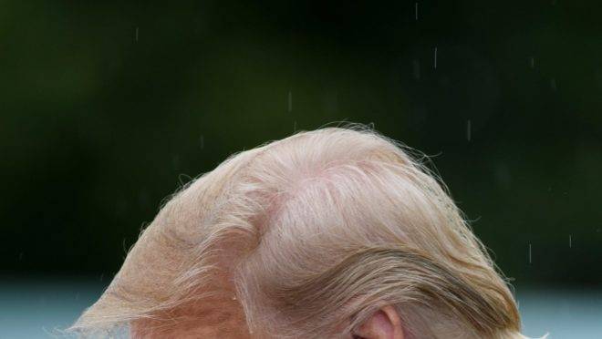 O presidente dos EUA, Donald Trump, em cerimônia em Fort Myer, Virginia, 30 de setembro de 2019