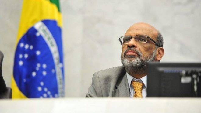 Secretário estadual de Fazenda, Renê Garcia, durante prestação de contas quadrimestral na Assembleia Legislativa do Paraná.