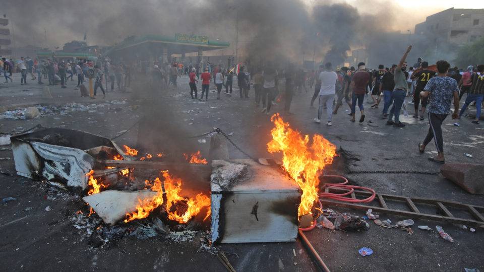 Mais de 40 pessoas morreram em protestos no Iraque. Saiba o que está acontecendo Manifestações contra corrupção estatal no Iraque