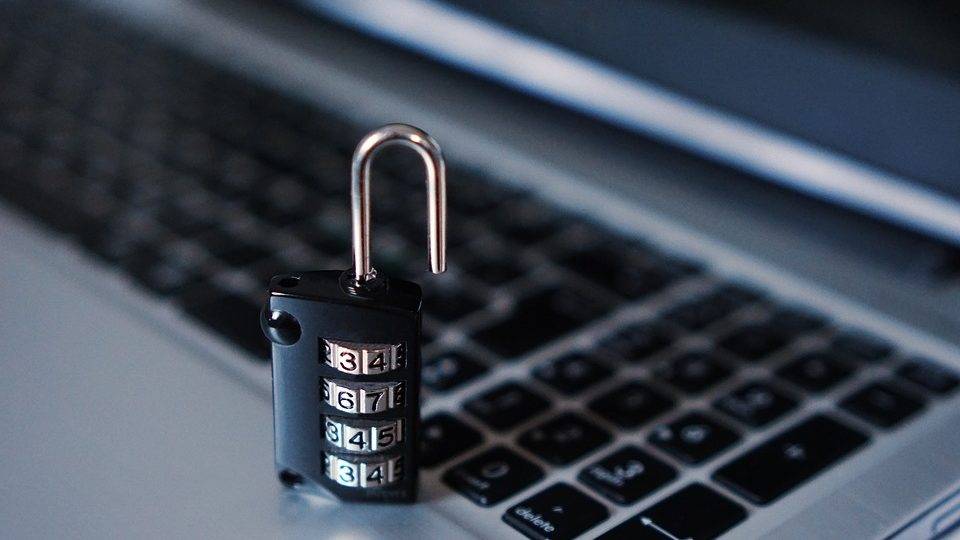 Iranianos tentaram hackear candidatos americanos, diz Microsoft Iranianos tentaram hackear candidatos americanos, diz Microsoft