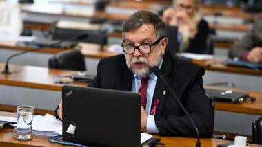 As 8 estruturas que Arns quer tornar obrigatórias em todas as escolas do Brasil Senador Flavio Arns (Rede-PR)